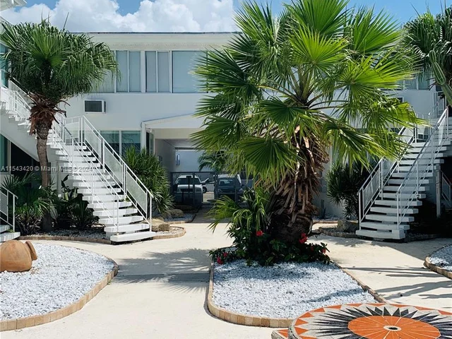 1840 S Treasure Dr # 3, North Bay Village FL 33141