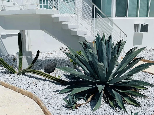 1840 S Treasure Dr # 3, North Bay Village FL 33141