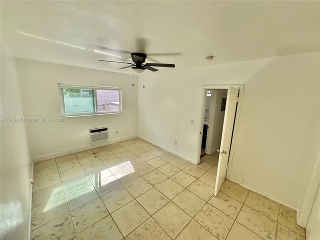 1840 S Treasure Dr # 3, North Bay Village FL 33141