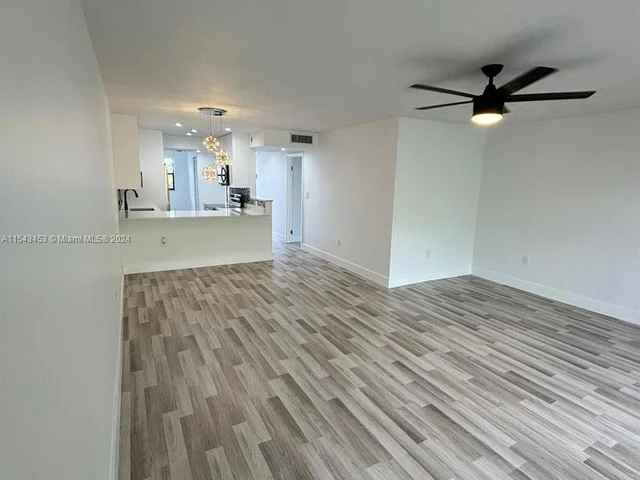 1021 Mockingbird Ln # 403, Plantation FL 33324