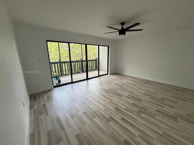 1021 Mockingbird Ln # 403, Plantation FL 33324