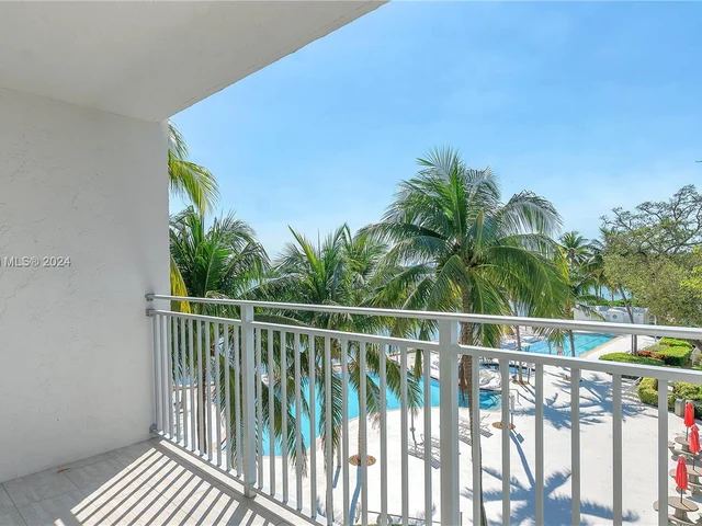 750 NE 64th St # B406, Miami FL 33138