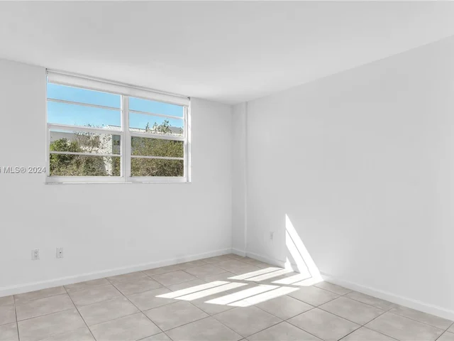 750 NE 64th St # B406, Miami FL 33138