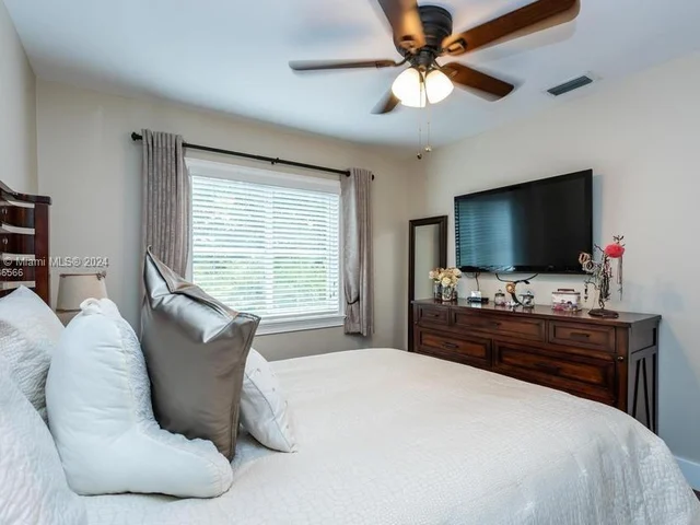 11031 SW 147th Ct, Miami FL 33196