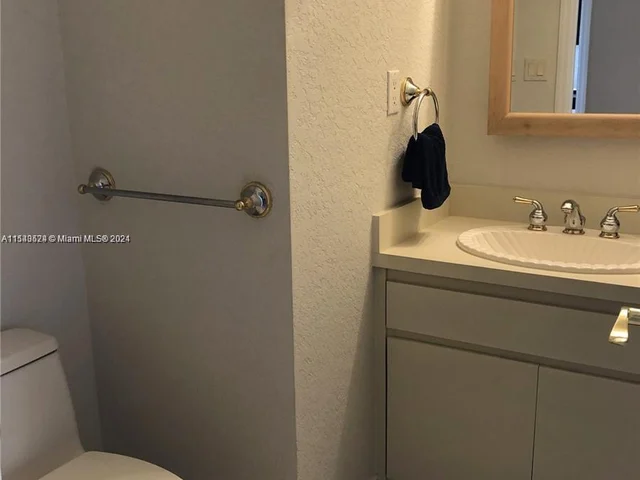 212 Briny Ave # B3, Pompano Beach FL 33062