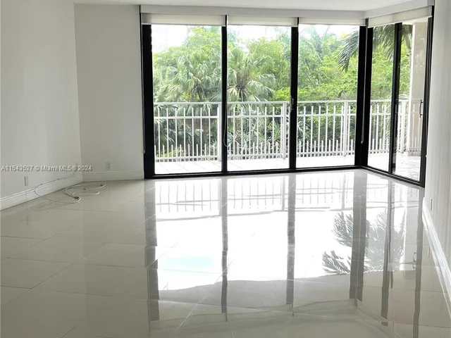 2000 Towerside Ter # 407, Miami FL 33138