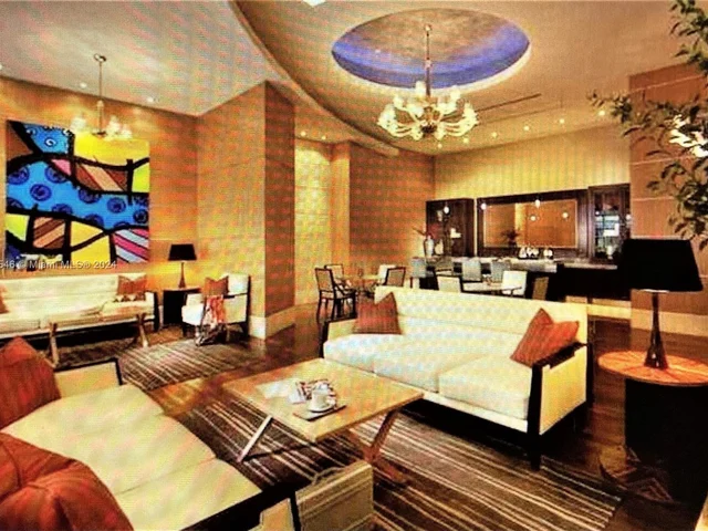 253 NE 2nd St # 608, Miami FL 33132