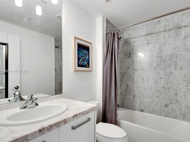 253 NE 2nd St # 608, Miami FL 33132