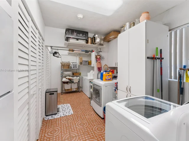 4574 SW 128th Pl, Miami FL 33175