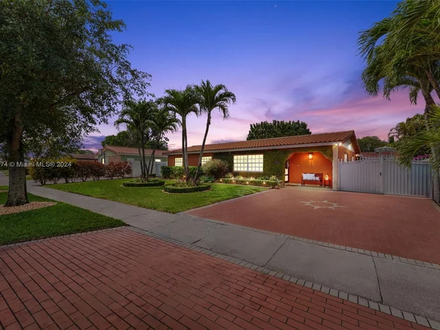 4574 SW 128th Pl, Miami FL 33175