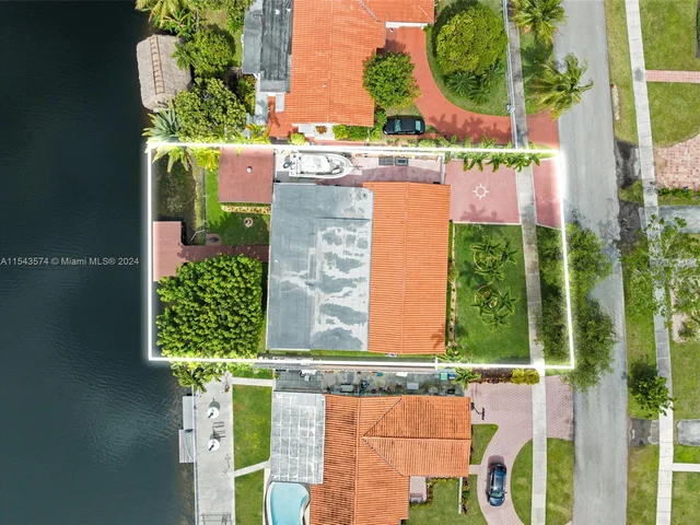 4574 SW 128th Pl, Miami FL 33175