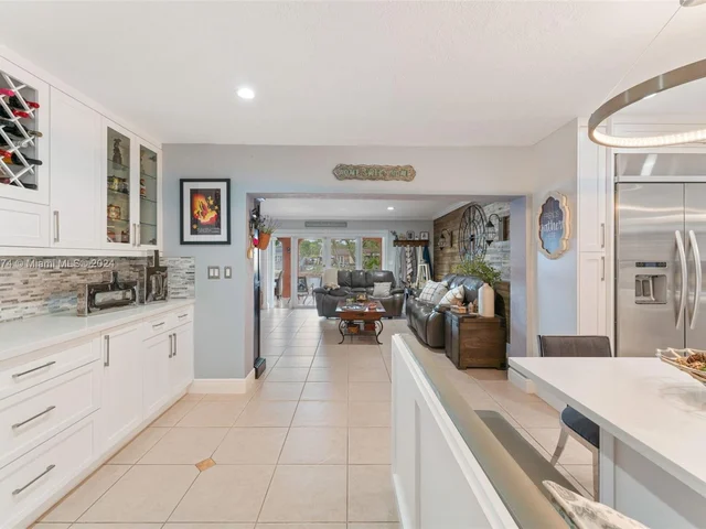 4574 SW 128th Pl, Miami FL 33175