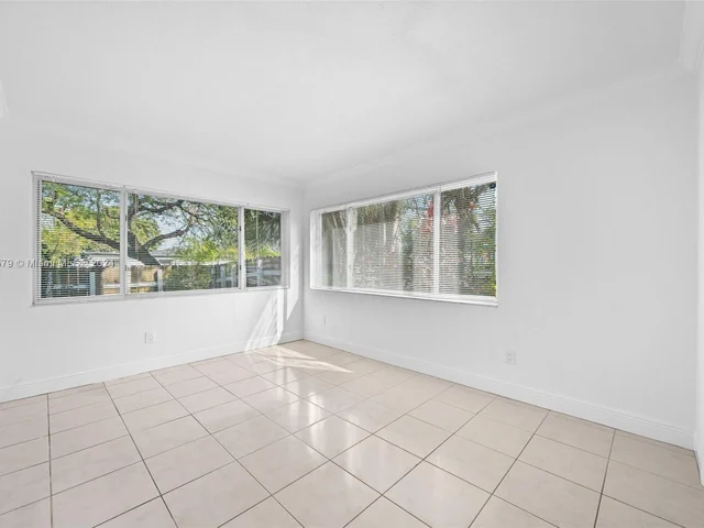 981 NE 169th St # 122, North Miami Beach FL 33162