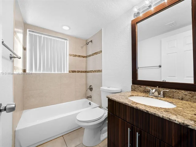 981 NE 169th St # 122, North Miami Beach FL 33162