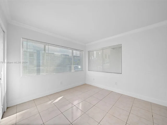 981 NE 169th St # 122, North Miami Beach FL 33162