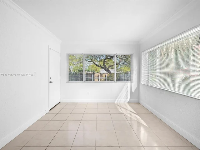 981 NE 169th St # 122, North Miami Beach FL 33162