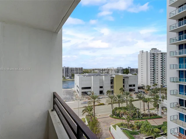 3505 S Ocean Dr # 905, Hollywood FL 33019