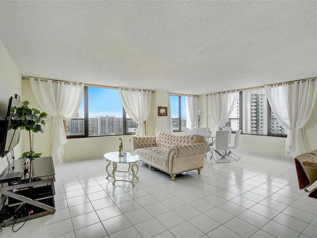 3505 S Ocean Dr # 905, Hollywood FL 33019