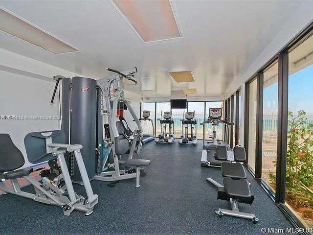 3505 S Ocean Dr # 905, Hollywood FL 33019