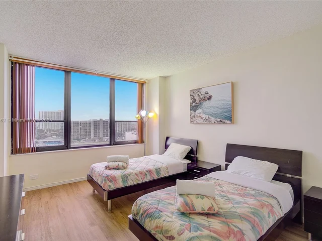 3505 S Ocean Dr # 905, Hollywood FL 33019