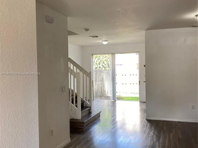 15297 SW 119 ter, Miami FL 33196