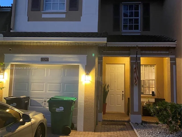 15297 SW 119 ter, Miami FL 33196