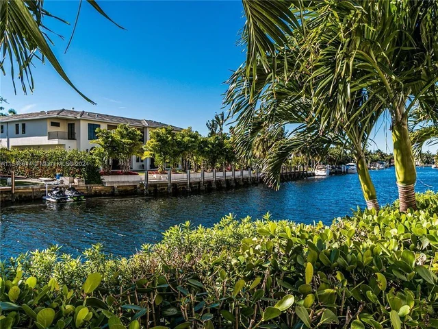 401 Golden Isles Dr # 312, Hallandale Beach FL 33009