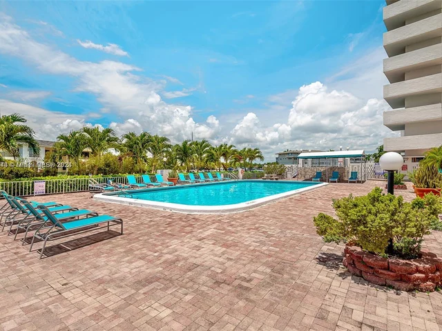 401 Golden Isles Dr # 312, Hallandale Beach FL 33009