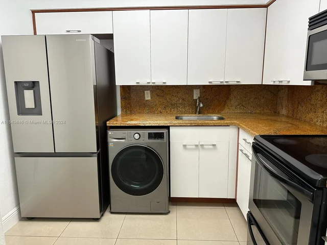 4810 NW 79th Ave # 102, Doral FL 33166