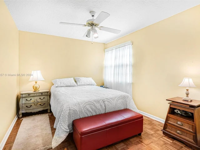 10431 Lima St, Cooper City FL 33026