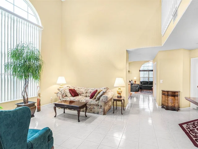 10431 Lima St, Cooper City FL 33026