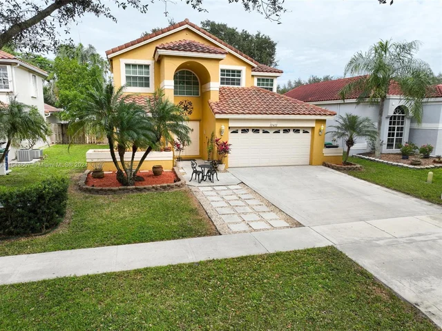 10431 Lima St, Cooper City FL 33026