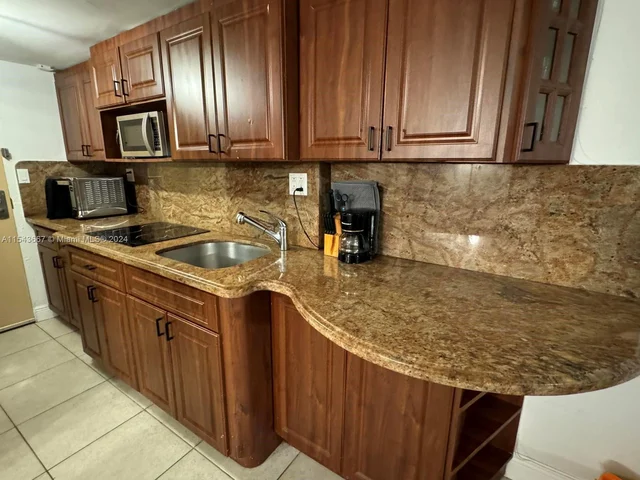 19201 Collins Ave # 622, Sunny Isles Beach FL 33160