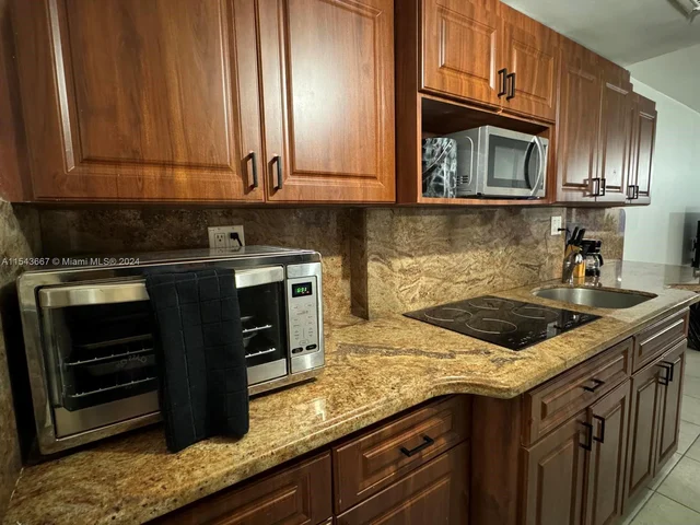 19201 Collins Ave # 622, Sunny Isles Beach FL 33160