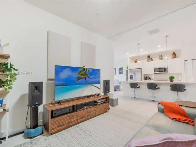 7855 NW 104th Ave # 33, Doral FL 33178