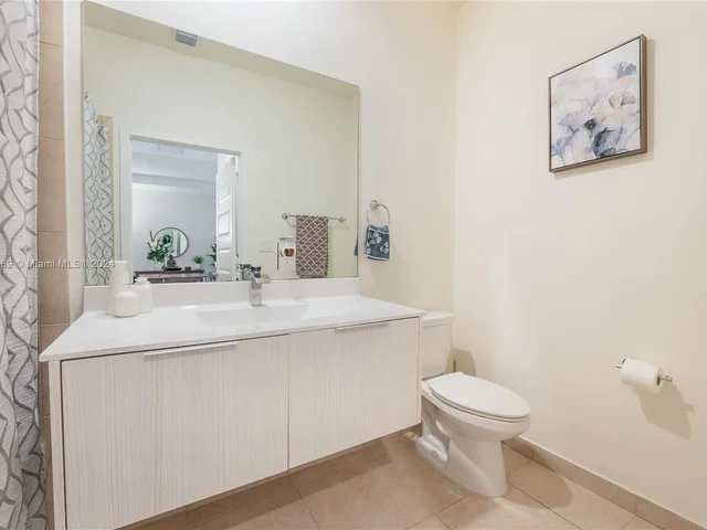 7855 NW 104th Ave # 33, Doral FL 33178