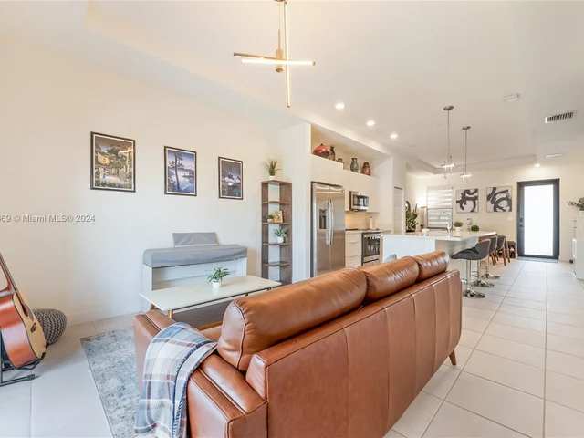 7855 NW 104th Ave # 33, Doral FL 33178