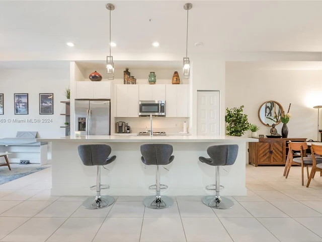 7855 NW 104th Ave # 33, Doral FL 33178