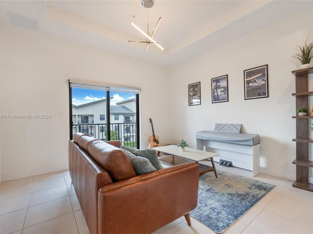 7855 NW 104th Ave # 33, Doral FL 33178