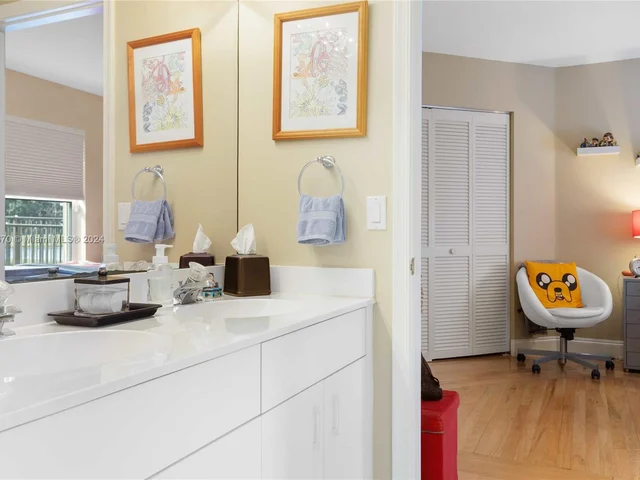 2666 Palmer Pl, Weston FL 33332