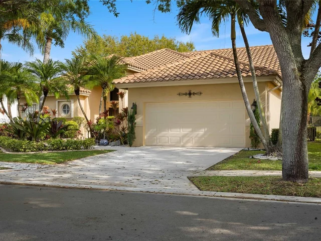 2666 Palmer Pl, Weston FL 33332