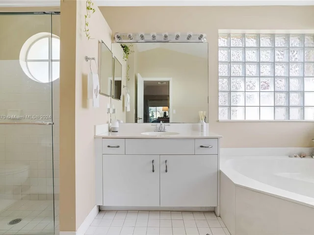 2666 Palmer Pl, Weston FL 33332