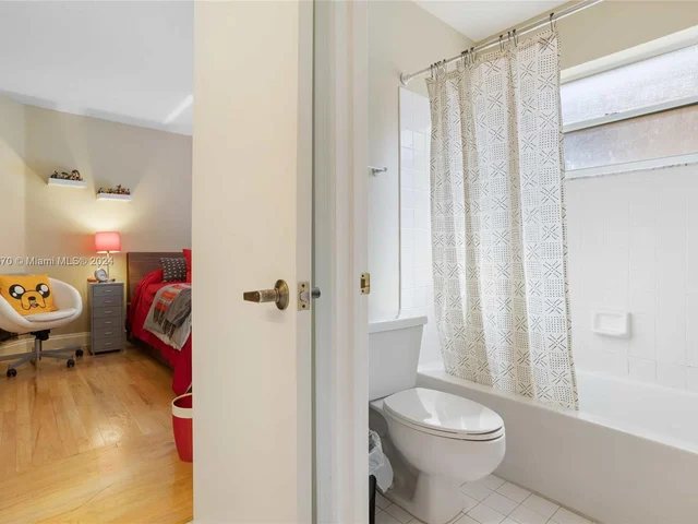 2666 Palmer Pl, Weston FL 33332