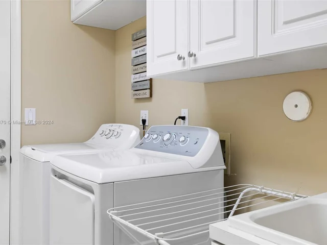 2666 Palmer Pl, Weston FL 33332