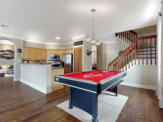 19431 SW 2nd St, Pembroke Pines FL 33029