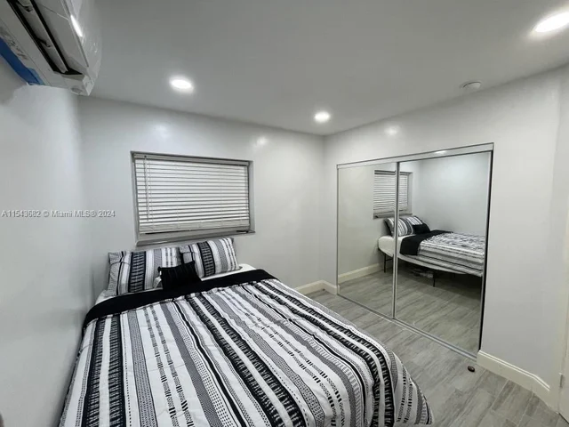 2732 NW 4th Ct, Pompano Beach FL 33069