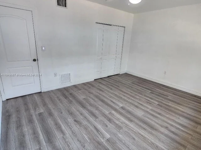 1701 N Treasure Dr # 4, North Bay Village FL 33141