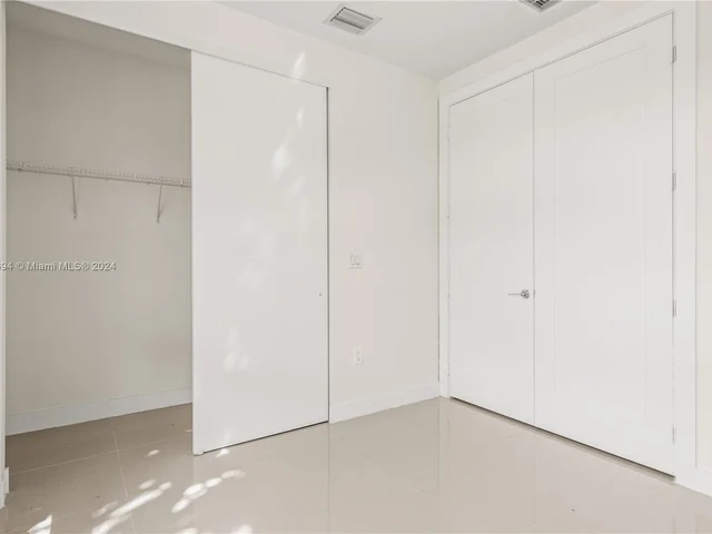 10360 NW 64th St, Doral FL 33178