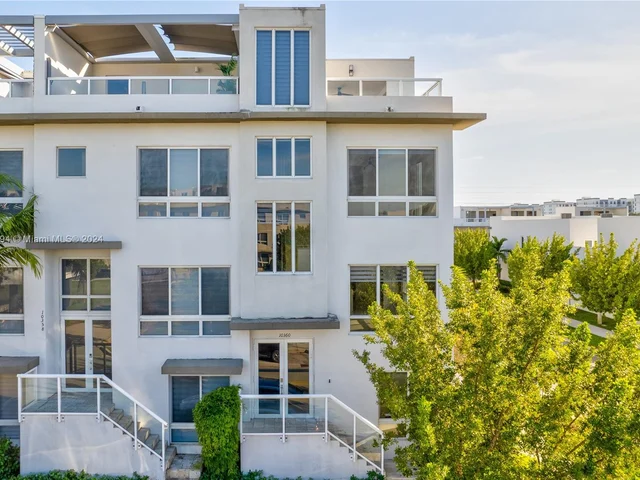 10360 NW 64th St, Doral FL 33178