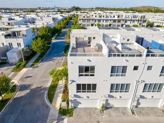 10360 NW 64th St, Doral FL 33178